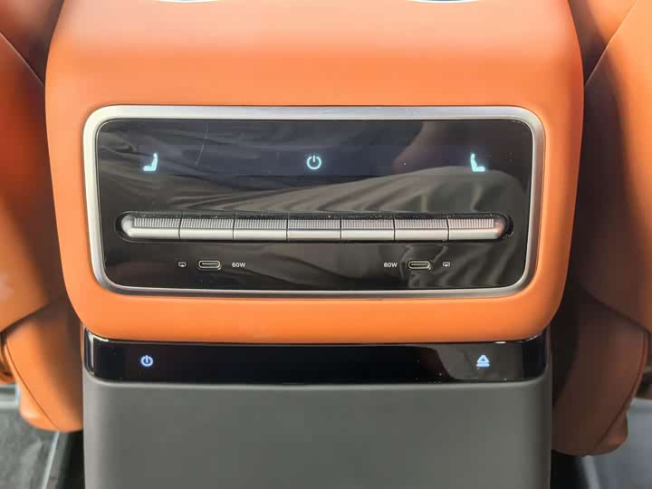 Фото 11 - LiXiang L9