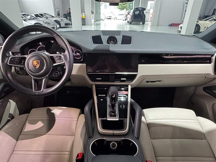 Фото 12 - Porsche Cayenne