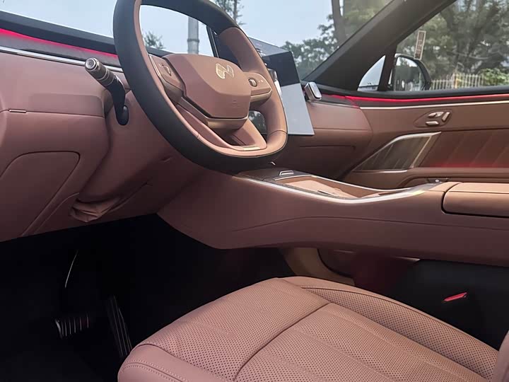 Фото 4 - Nio Onvo L90