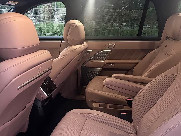 Фото 5 - Nio Onvo L90