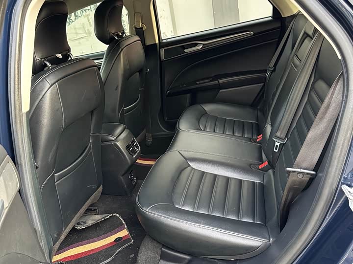 Фото 7 - Ford Mondeo