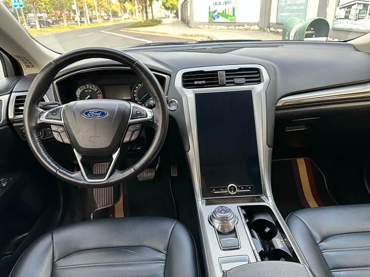 Фото 8 - Ford Mondeo