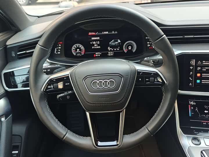 Фото 10 - Audi A6L