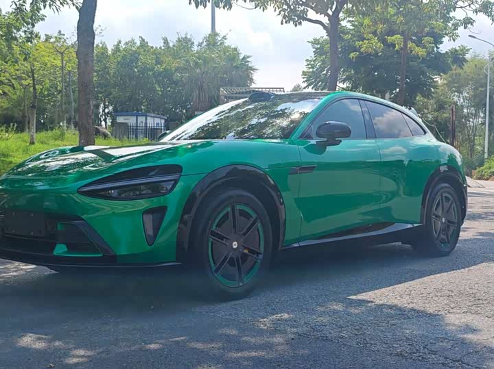 Фото 1 - Xiaomi YU7