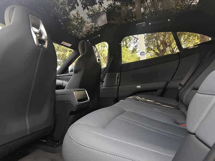 Фото 6 - Xiaomi YU7