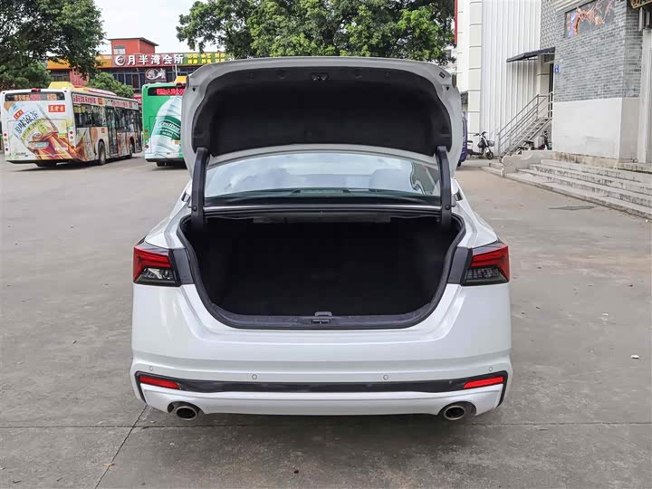 Фото 15 - Nissan Teana