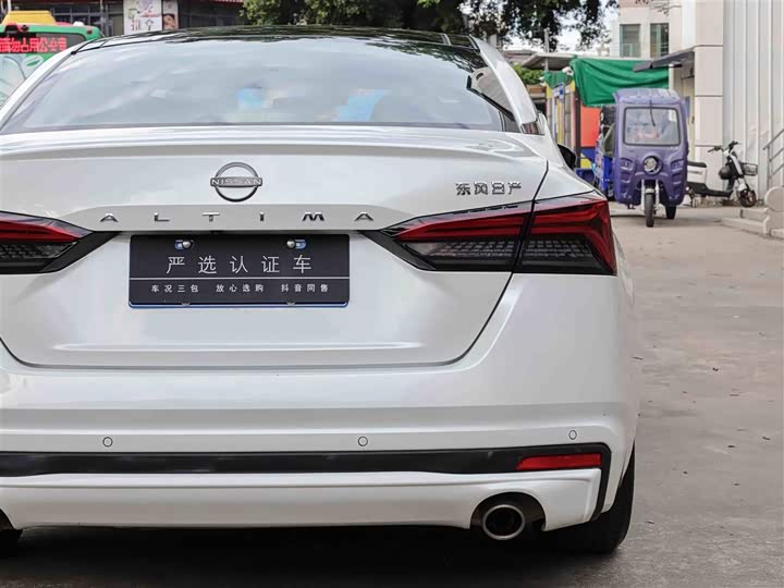 Фото 21 - Nissan Teana