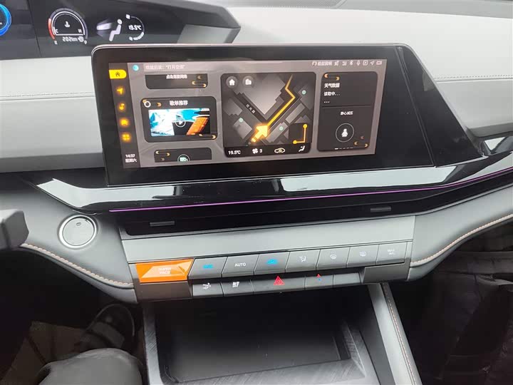 Фото 13 - Changan UNI-V