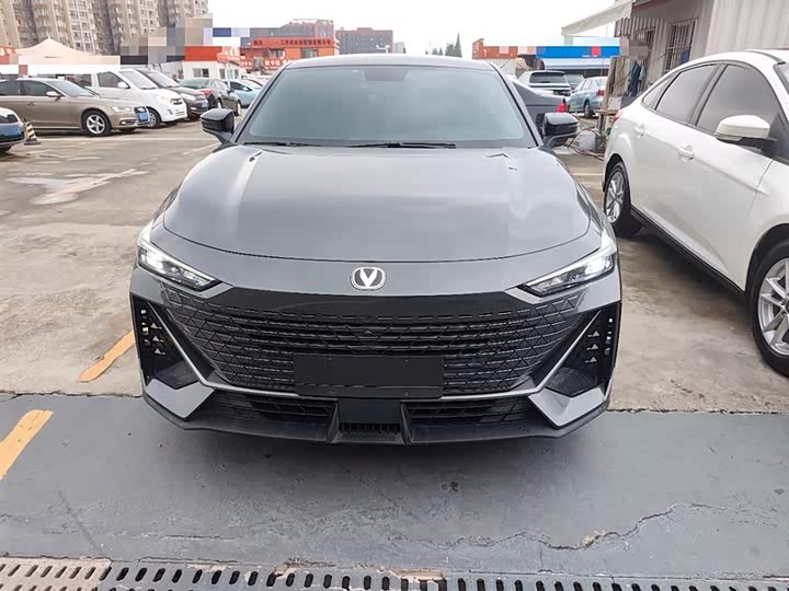 Фото 3 - Changan UNI-V