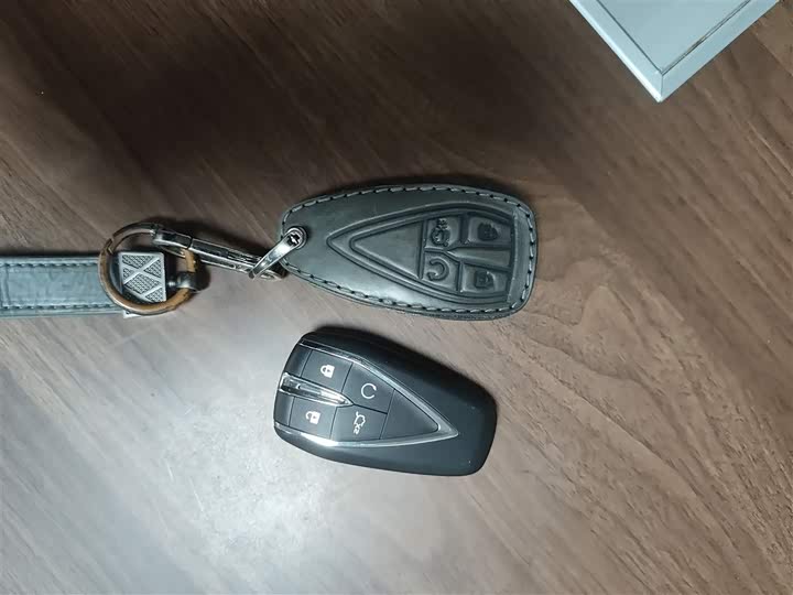 Фото 9 - Changan UNI-V