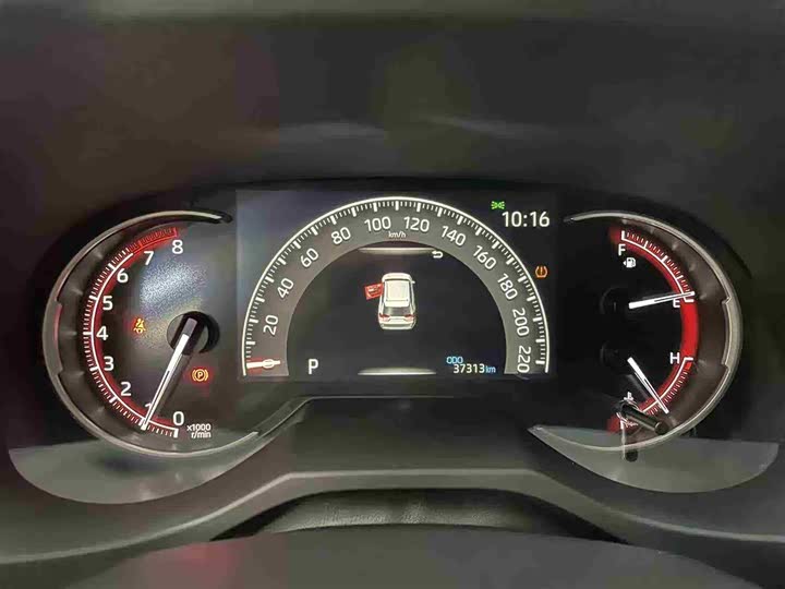 Фото 10 - Toyota RAV4