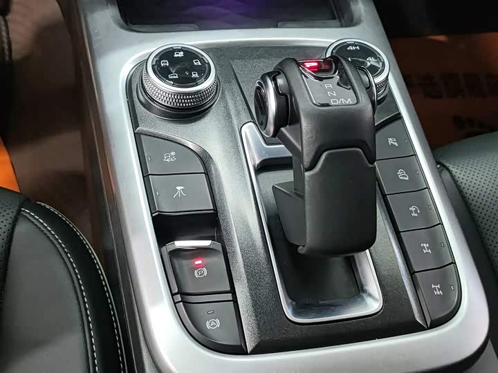 Фото 17 - Tank 300