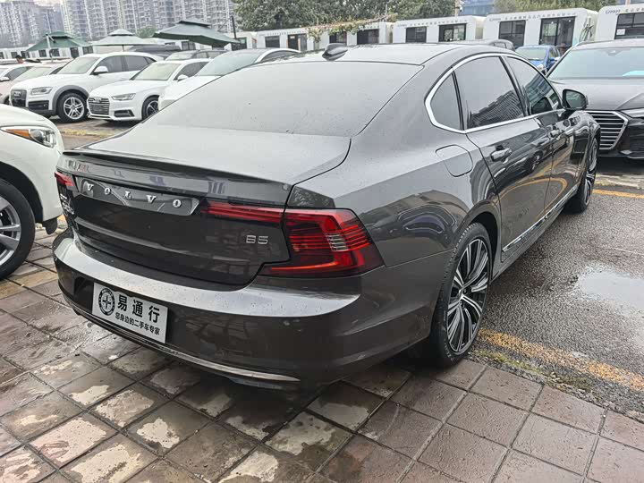 Фото 22 - Volvo S90