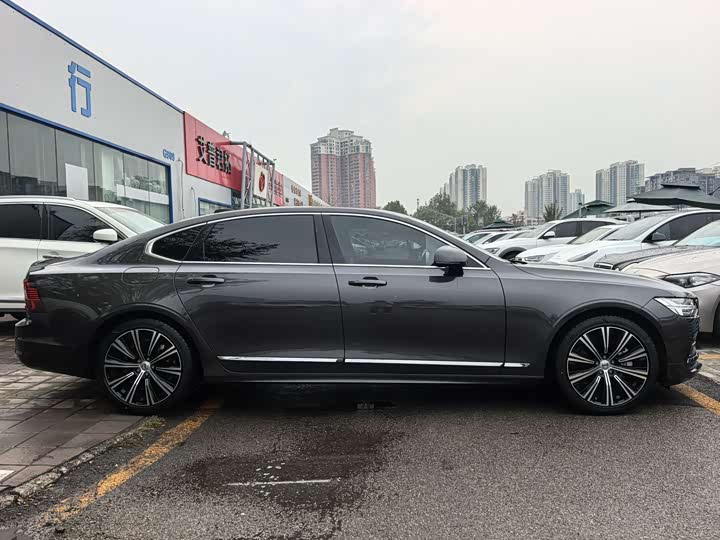 Фото 23 - Volvo S90
