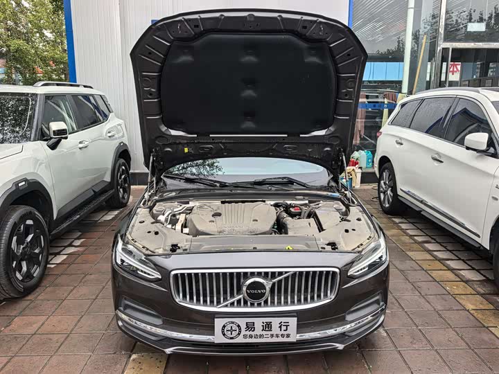 Фото 4 - Volvo S90