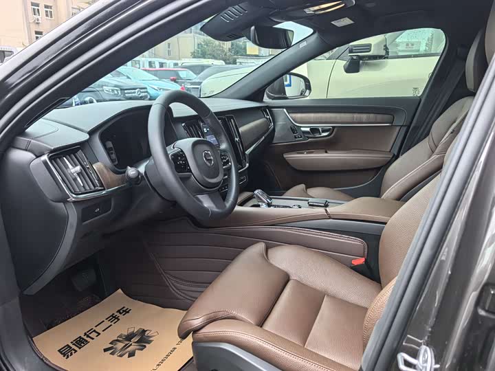 Фото 6 - Volvo S90