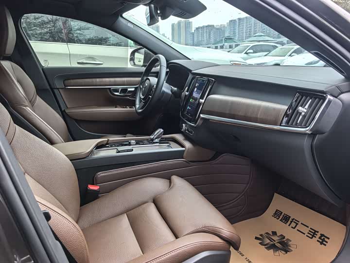 Фото 8 - Volvo S90