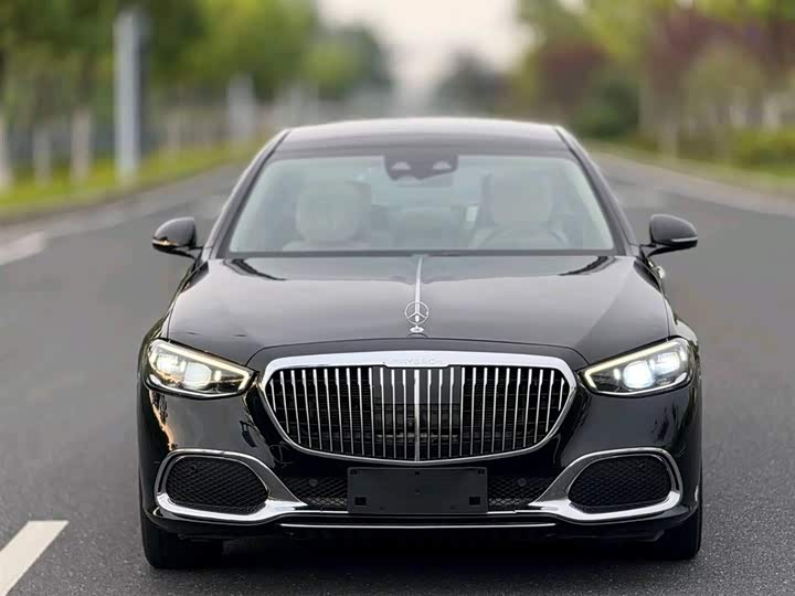 Фото 2 - Mercedes-Benz Maybach S-Class