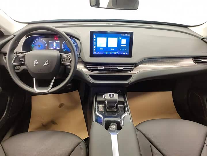 Фото 12 - Hongqi E-QM5