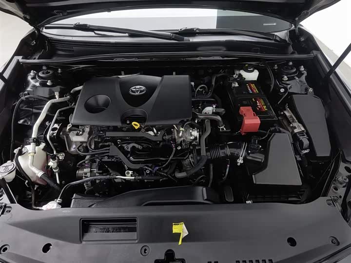 Фото 6 - Toyota Camry