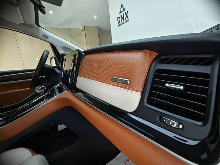 Фото 27 - GAC Trumpchi M8