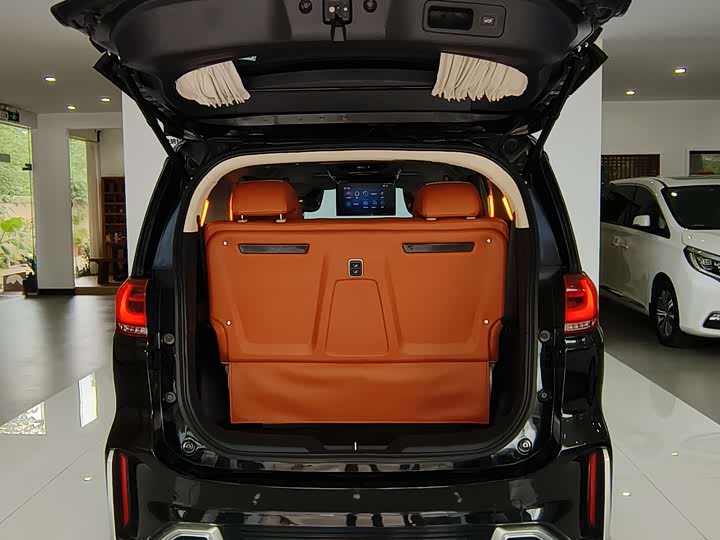 Фото 33 - GAC Trumpchi M8