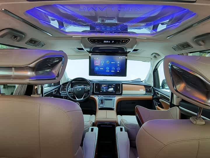 Фото 6 - GAC Trumpchi M8