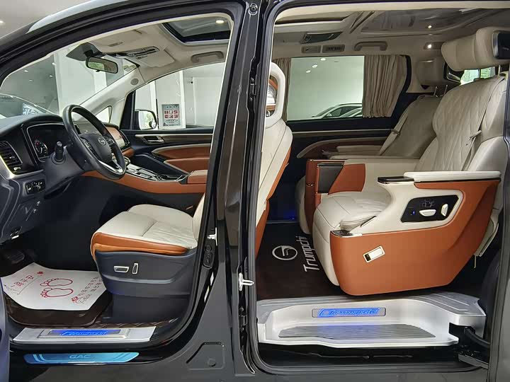 Фото 9 - GAC Trumpchi M8