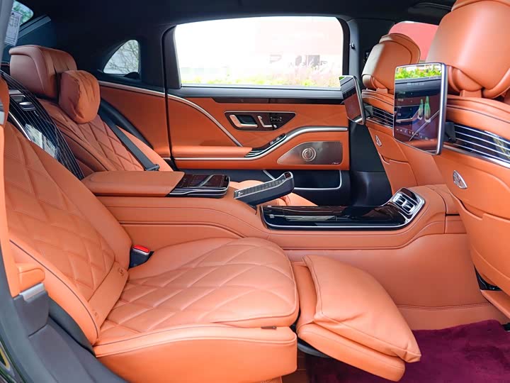 Фото 14 - Mercedes-Benz Maybach S-Class