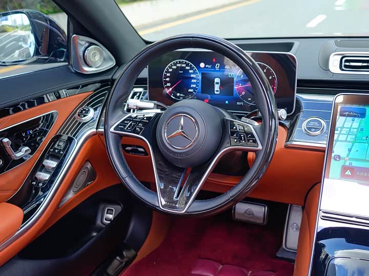 Фото 17 - Mercedes-Benz Maybach S-Class