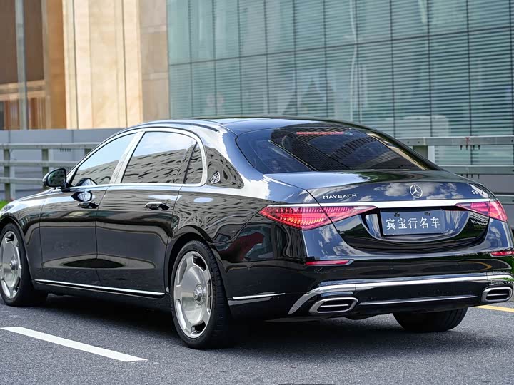Фото 4 - Mercedes-Benz Maybach S-Class