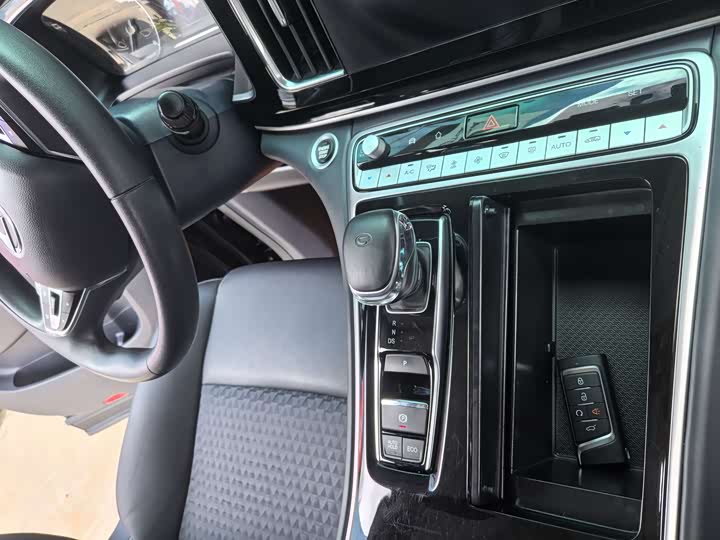 Фото 11 - GAC Trumpchi M8