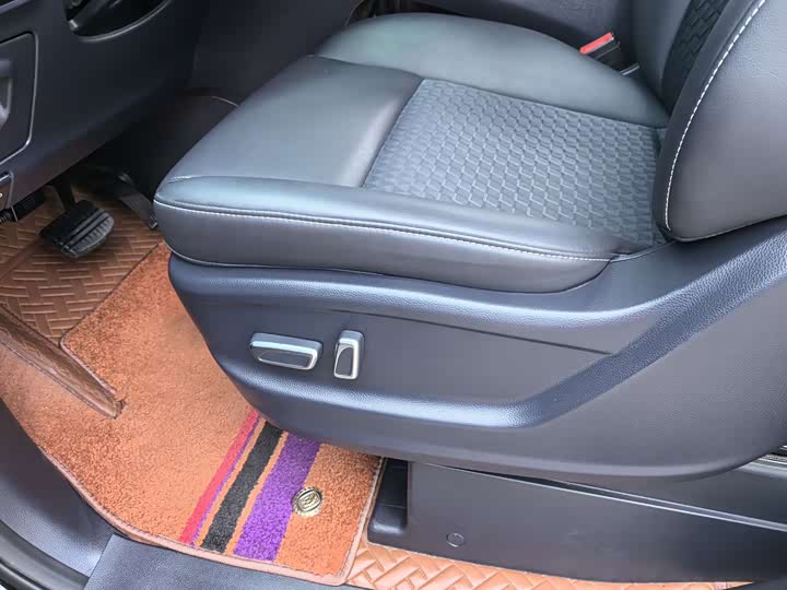 Фото 13 - GAC Trumpchi M8