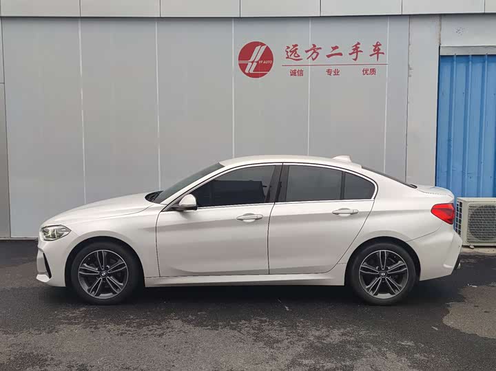 Фото 4 - BMW 1 Series