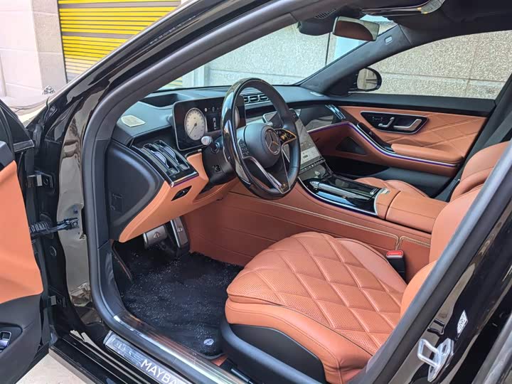 Фото 4 - Mercedes-Benz Maybach S-Class