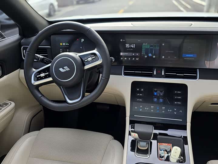 Фото 12 - LiXiang One