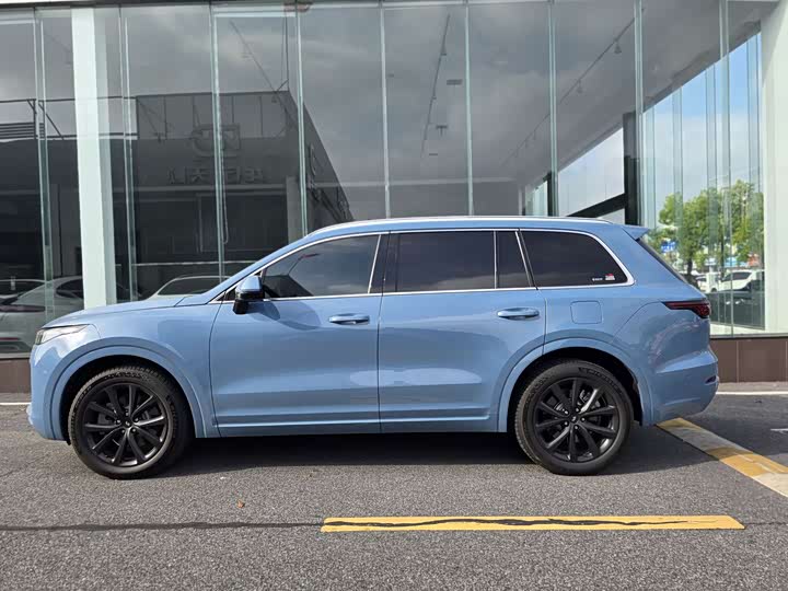 Фото 4 - LiXiang One