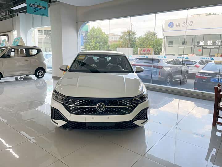 Фото 3 - Volkswagen Lavida