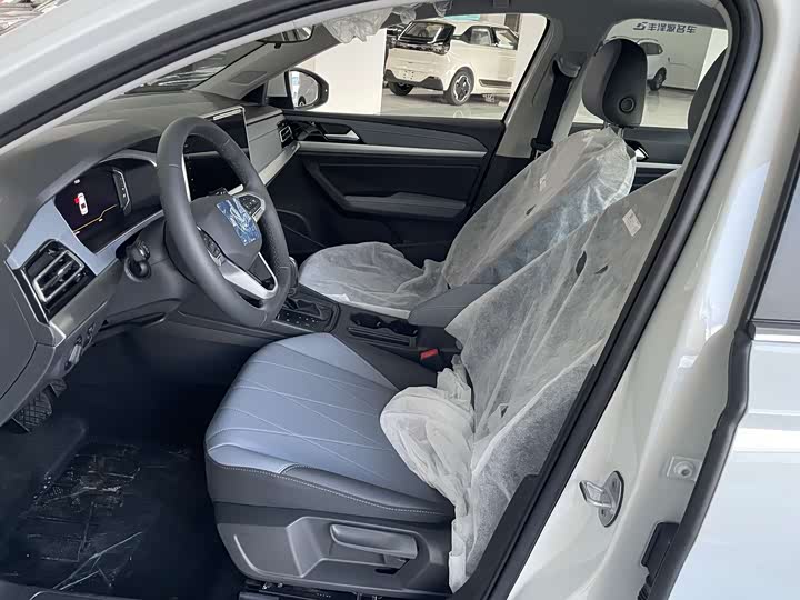 Фото 5 - Volkswagen Lavida