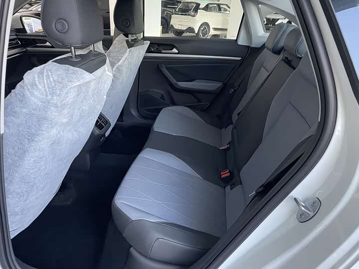 Фото 6 - Volkswagen Lavida