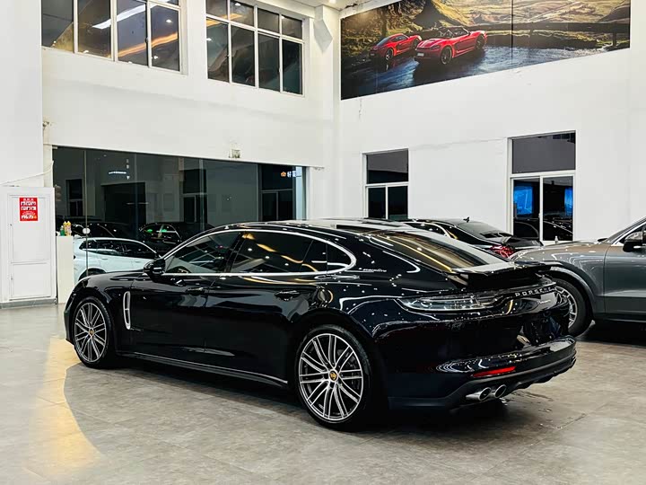 Фото 4 - Porsche Panamera