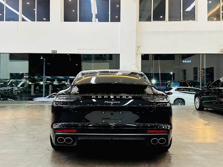 Фото 5 - Porsche Panamera