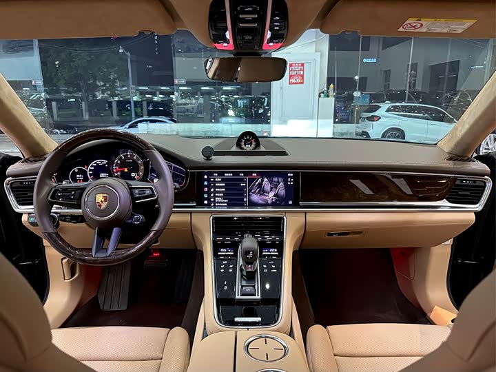 Фото 7 - Porsche Panamera