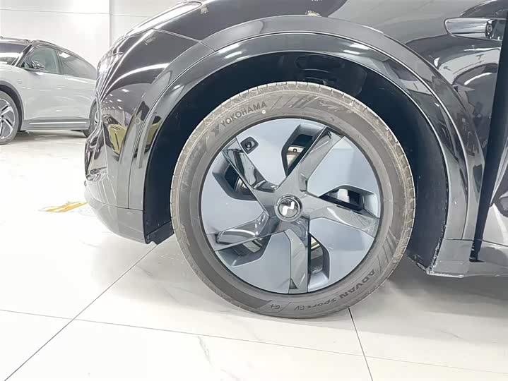 Фото 10 - Nio Onvo L60