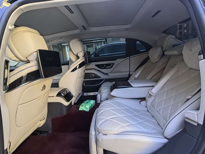 Фото 8 - Mercedes-Benz Maybach S-Class