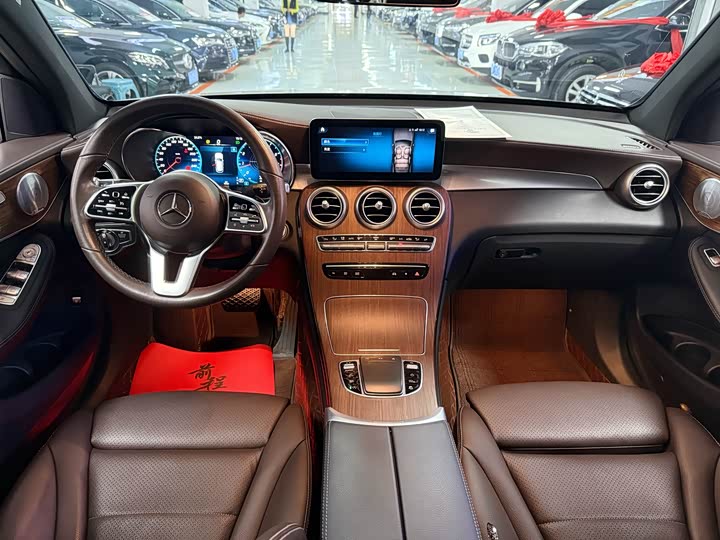 Фото 8 - Mercedes-Benz GLC-Class