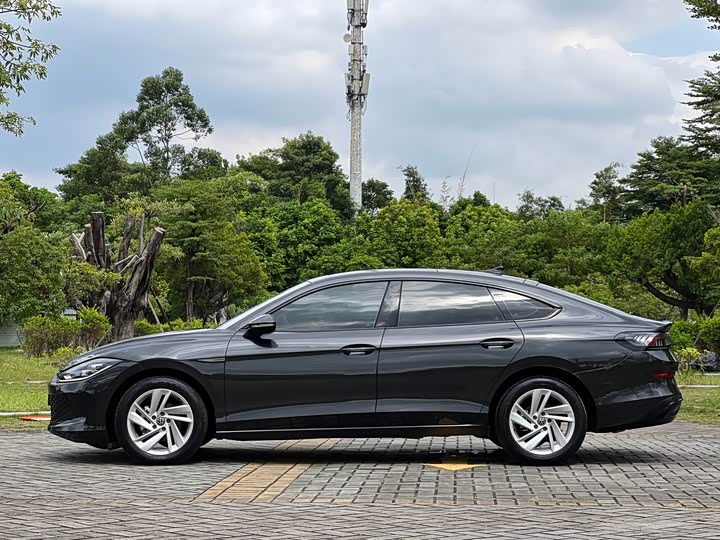 Фото 12 - Volkswagen Lamando L