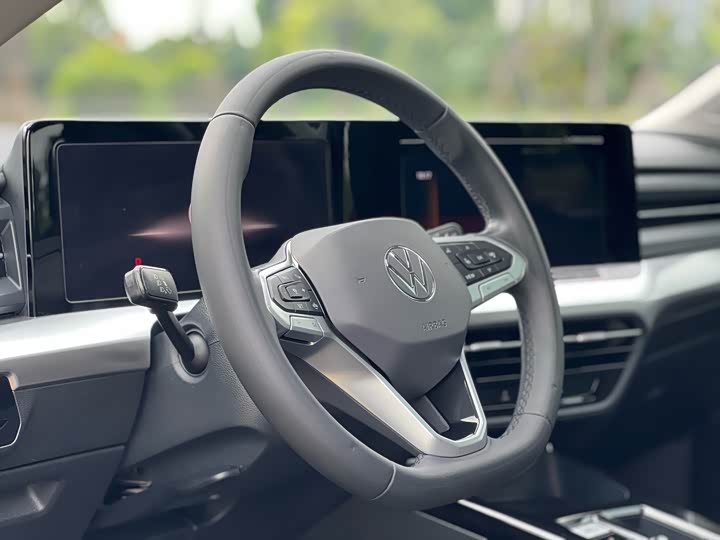 Фото 20 - Volkswagen Lamando L