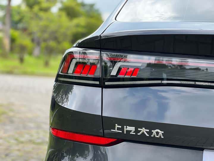 Фото 24 - Volkswagen Lamando L