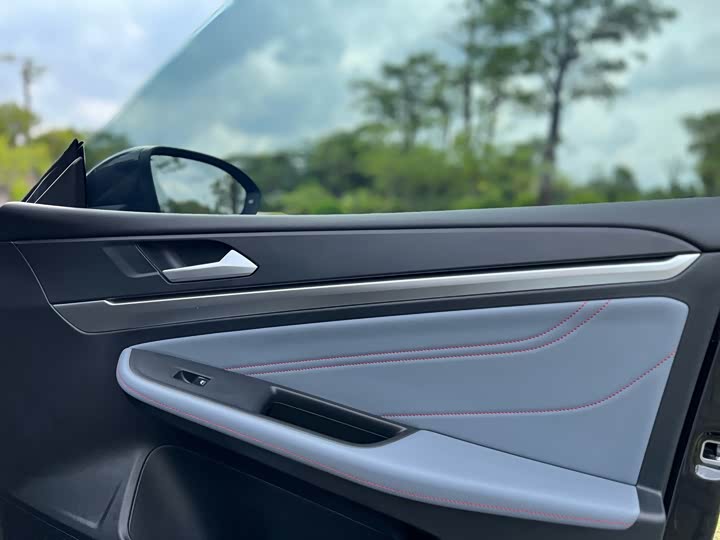 Фото 28 - Volkswagen Lamando L